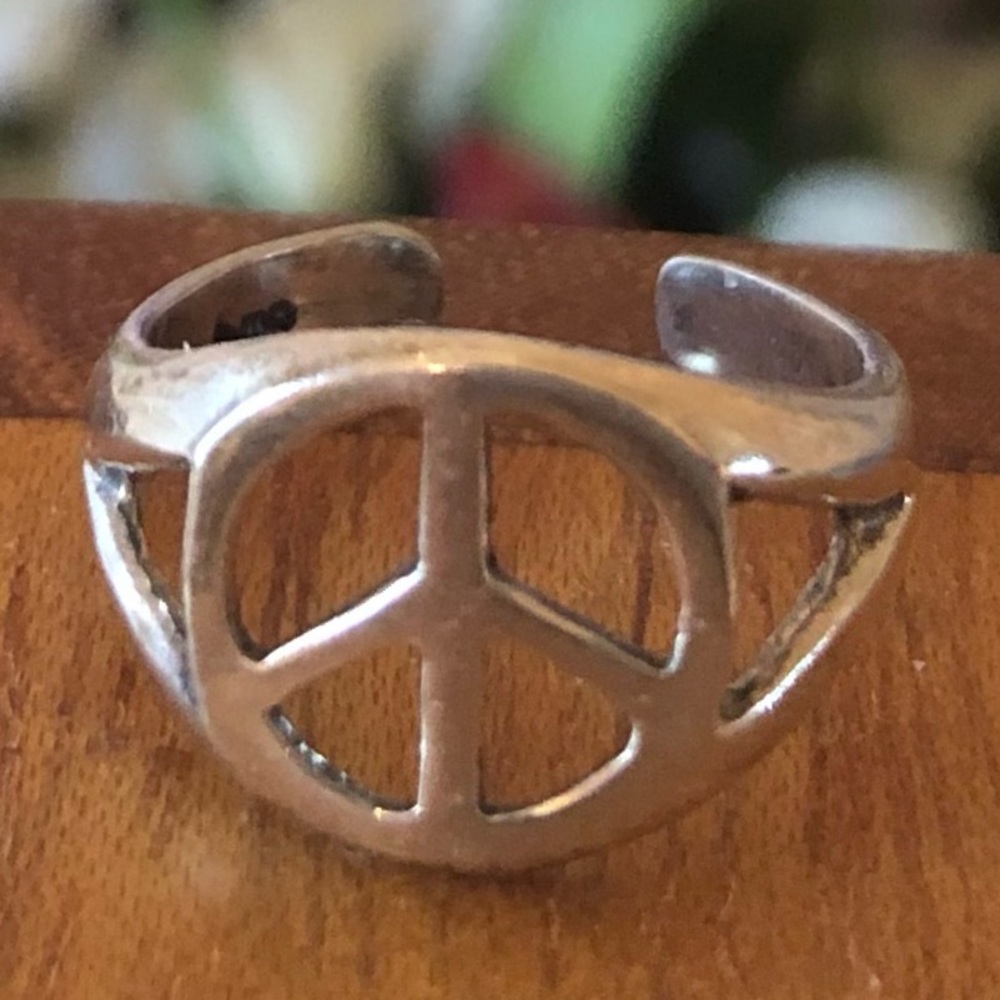 Silpada Sterling Silver Peace Sign Adjustable Toe Ring O2030